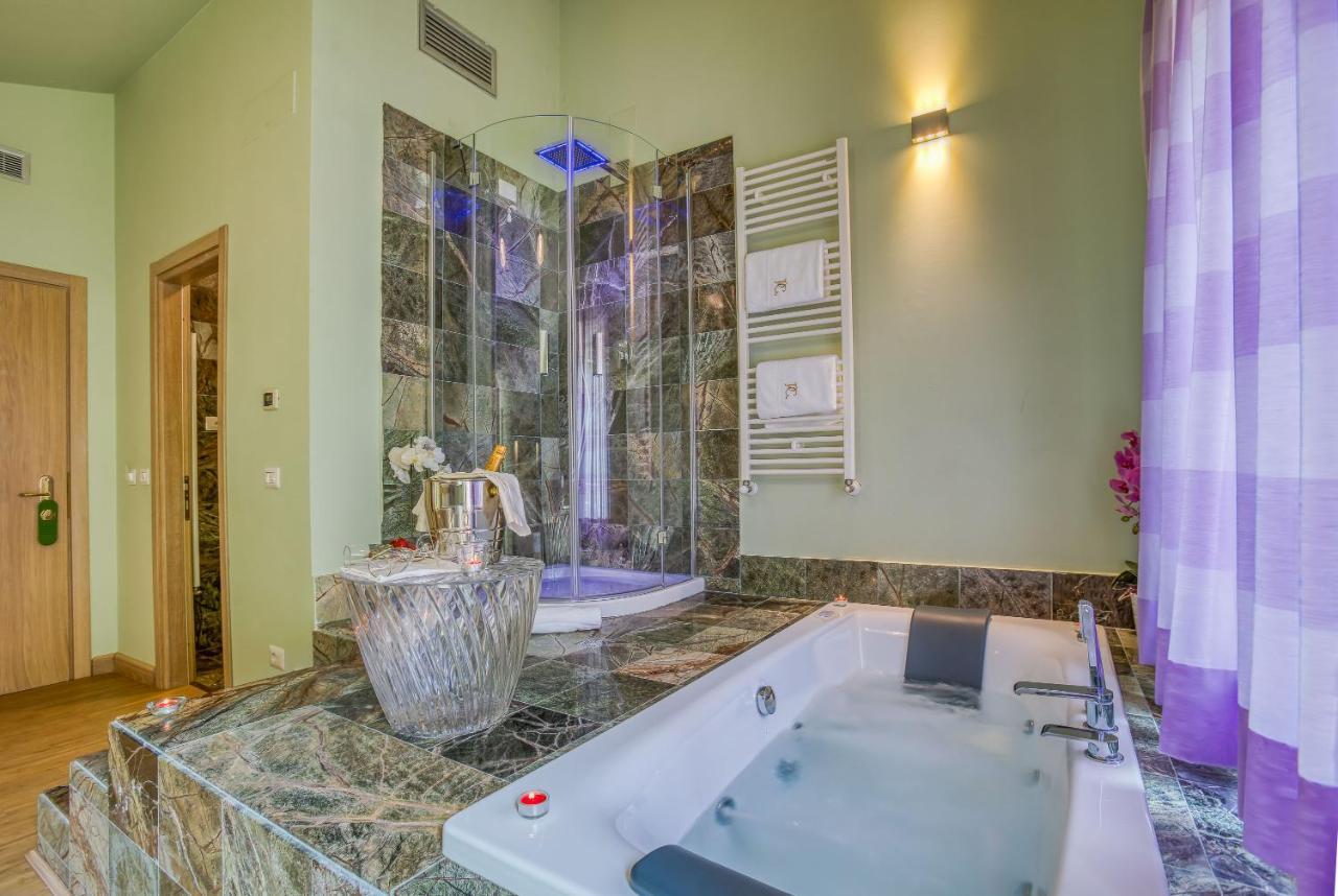 Des Reves Hotel 4*