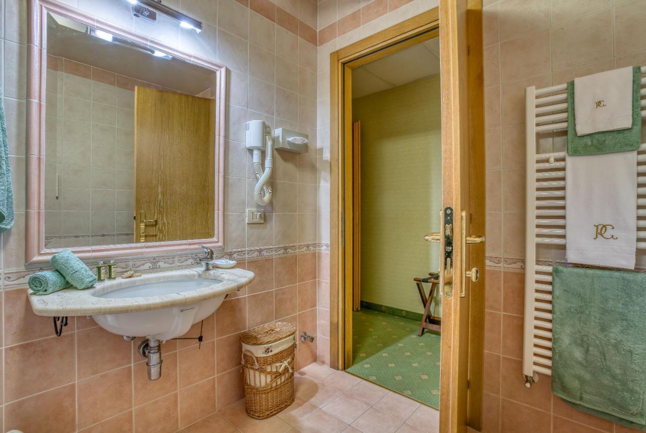 Des Reves Hotel 4*