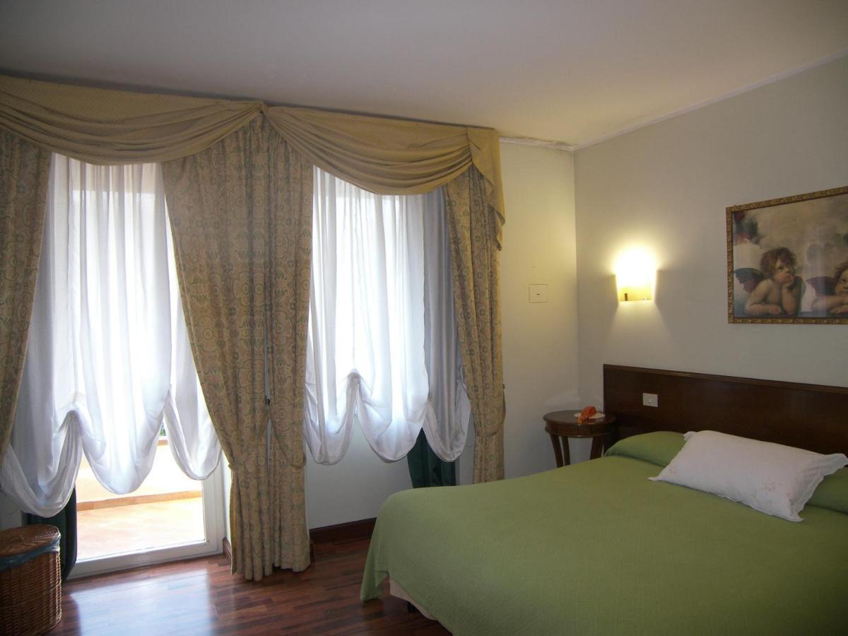 Des Reves Hotel 4*